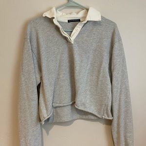 Brandy Melville Gray and White Collared Sweater